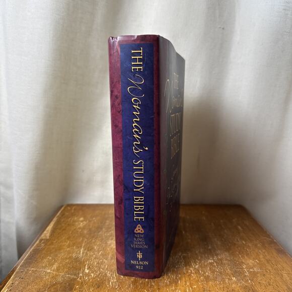 The Woman's Study Bible NJKV, 1995, Thomas Nelson Hardcover Dust Jacket‎ - Picture 2 of 9